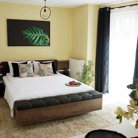 Central Point Appartement Zielona Góra Buitenkant foto
