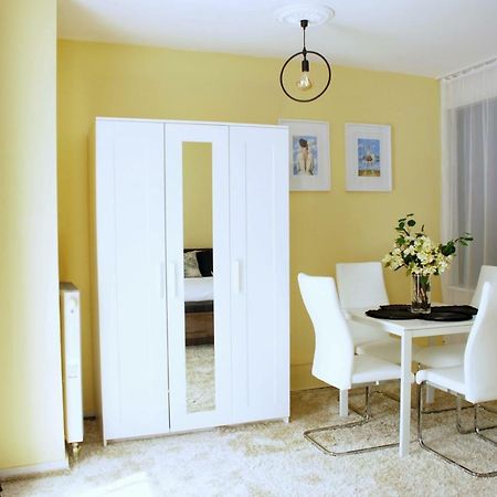 Central Point Appartement Zielona Góra Buitenkant foto