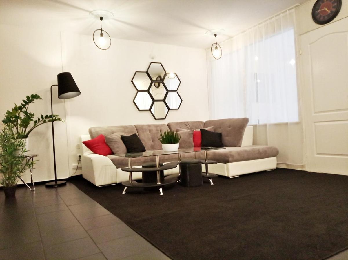 Central Point Appartement Zielona Góra Buitenkant foto